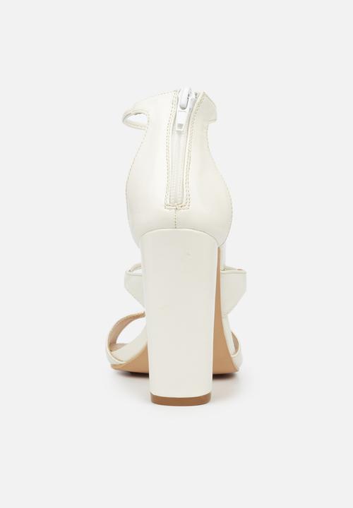 Miss Black - Fenti1 heel - white