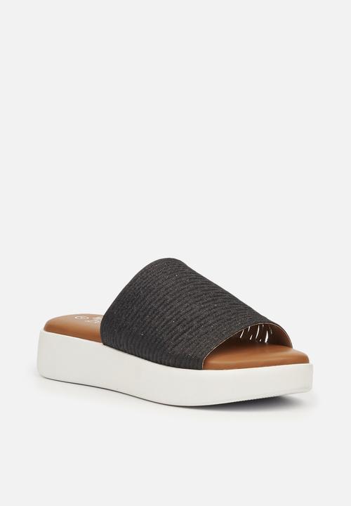 Butterfly Feet - Fuji 1 flatform sandal - black