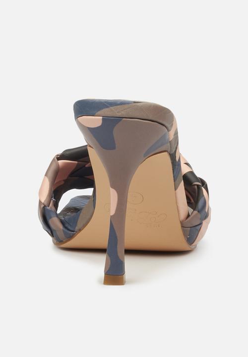 Miss Black - Ammo1 mule heel - pink