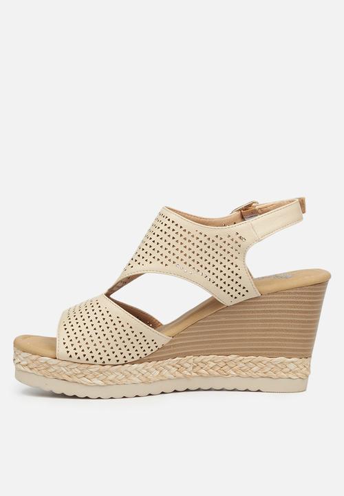 Butterfly Feet - Avery 2 wedge - beige