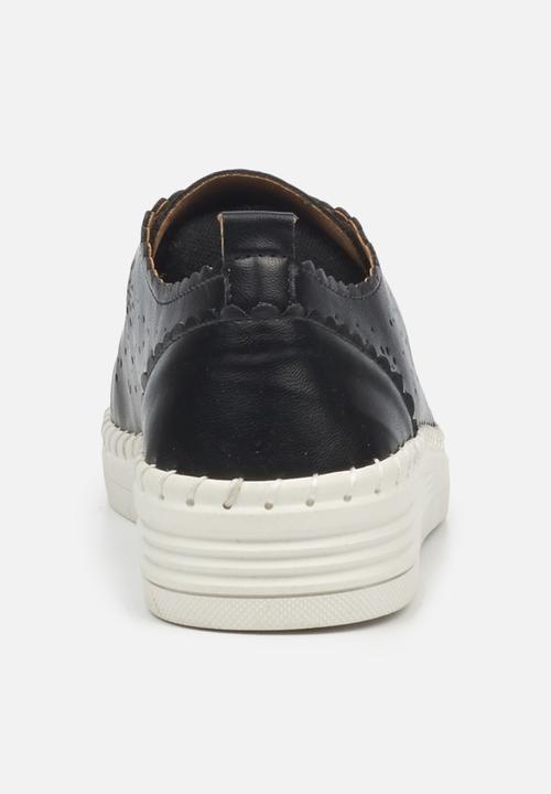 Butterfly Feet - Bean 3 derby - black