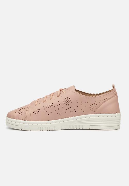 Butterfly Feet - Bean 3 derby - pink