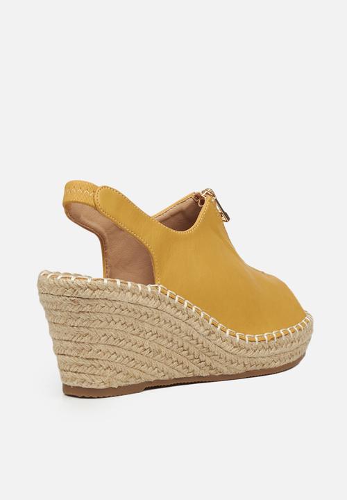 Butterfly Feet - Savy 1 espadrille wedge - mustard