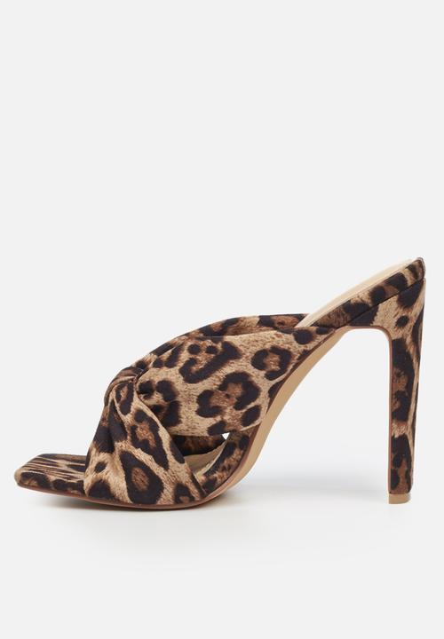 Miss Black - Whisk1 mule heel - brown 