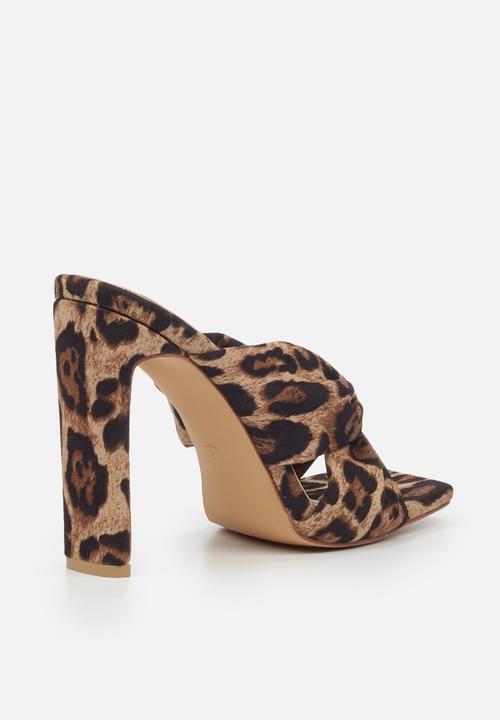 Miss Black - Whisk1 mule heel - brown 