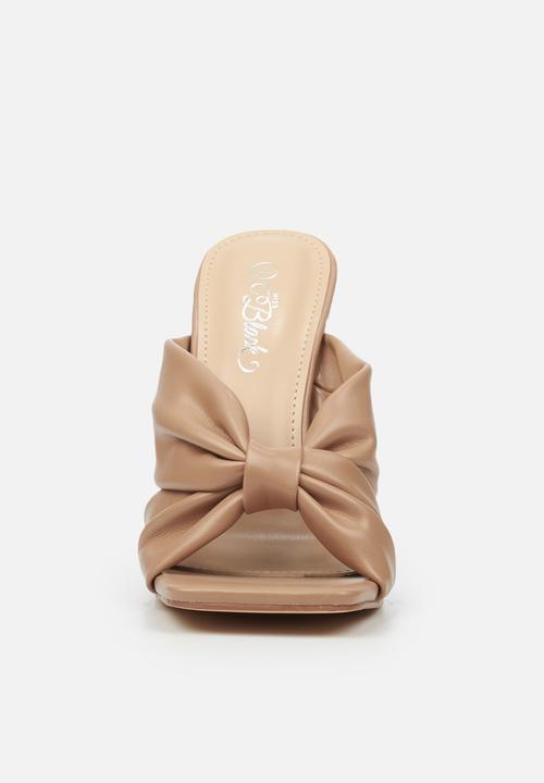 Miss Black - Whisk1 mule heel - neutral