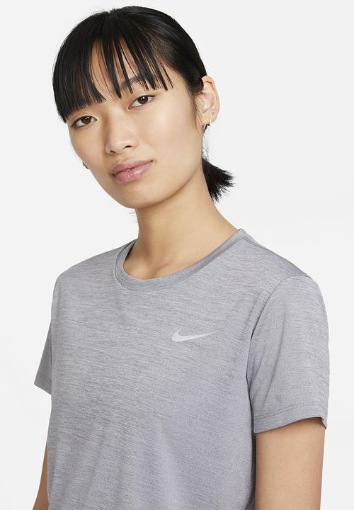 Nike - W Nike miler top short sleeve - grey 