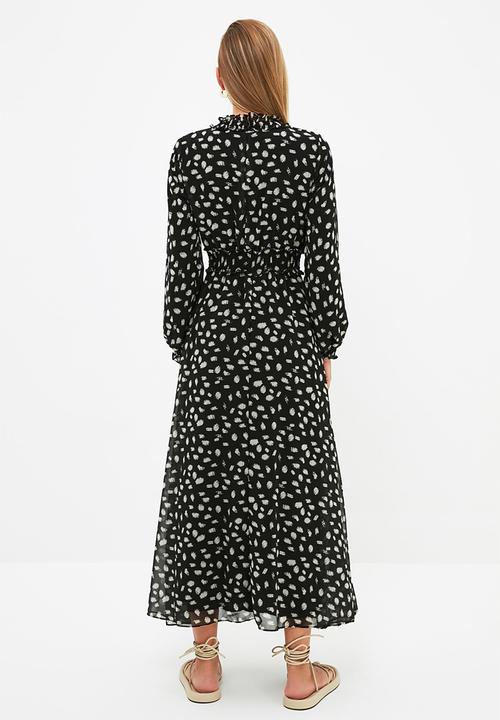 Trendyol - Floral detailed belted dress - black