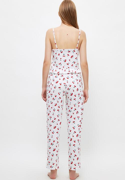 Trendyol - Patterned knitted pajamas set - white