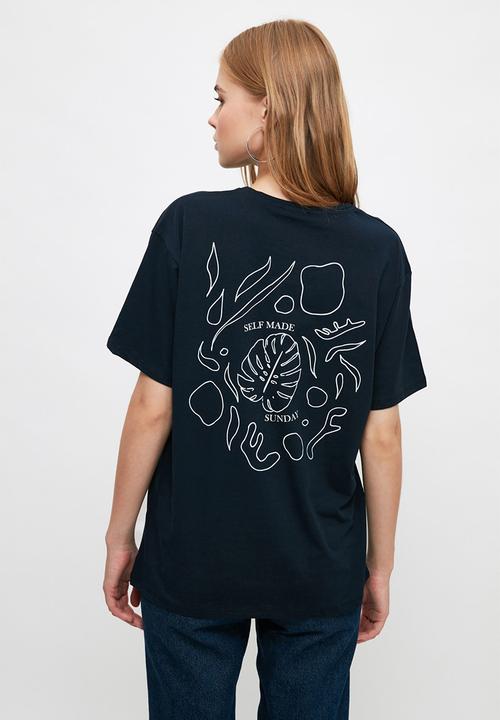 Trendyol - Printed boyfriend knitted t-shirt - navy