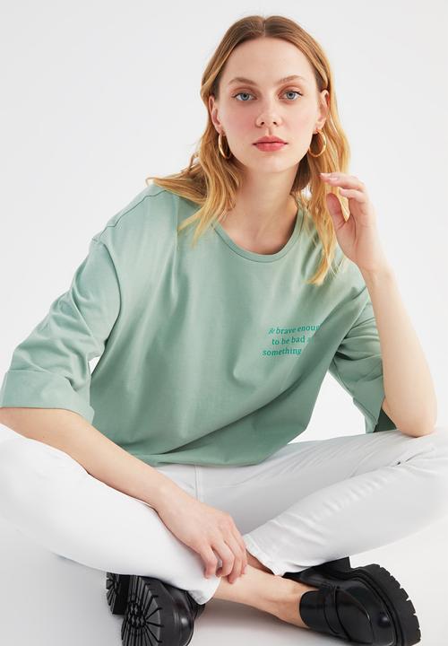 Trendyol - Boyfriend front and back printed knitted T-shirt  - green