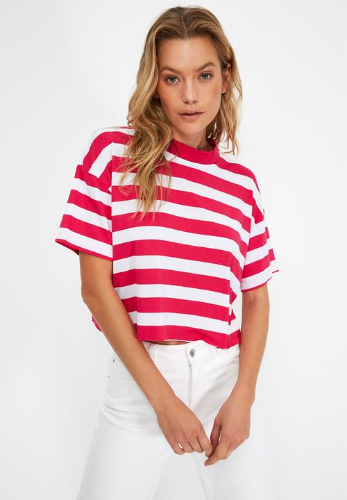 Trendyol - Striped crop knitted t-shirt  - fuchsia