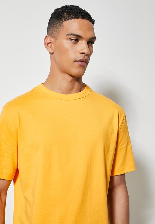 Superbalist - Aaron organic relaxed fit crew tee - yellow