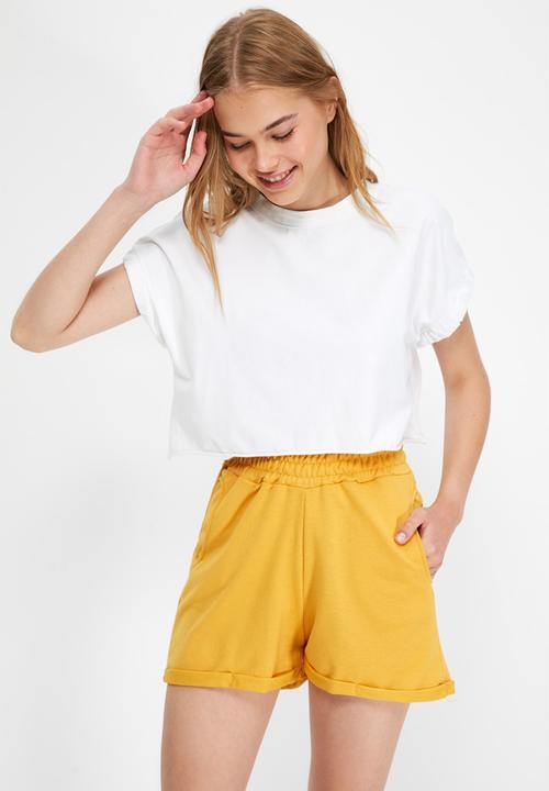 Trendyol - Knitted bermuda shorts - yellow