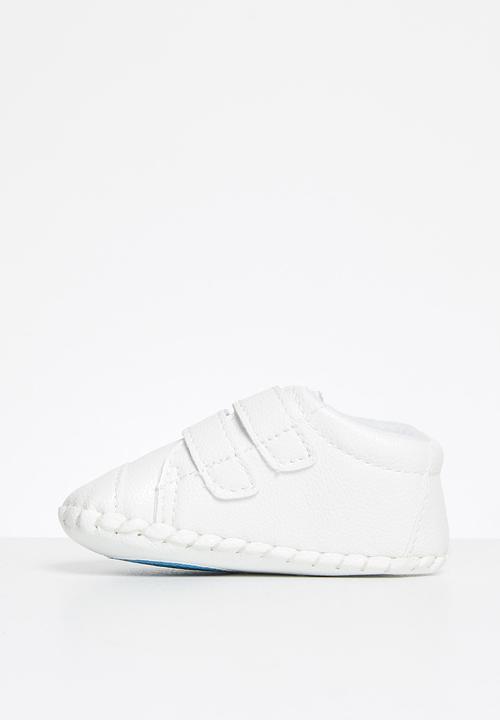 Pop Candy - Boys velcro strap slip on - white