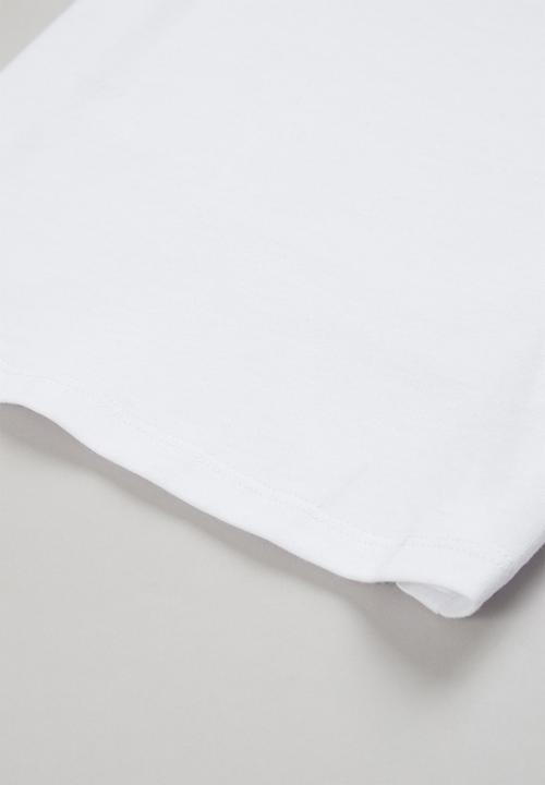 GUESS - Short sleeve raised triangle crew tee - white