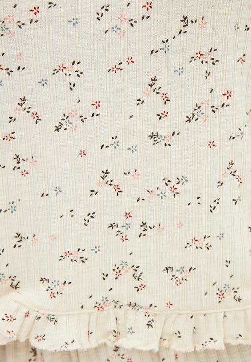 Trendyol - Floral patterned knitted pajamas set - ecru