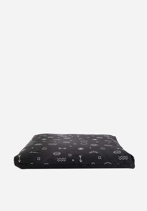 Urbanpaws - Kiko futon pet bed - black