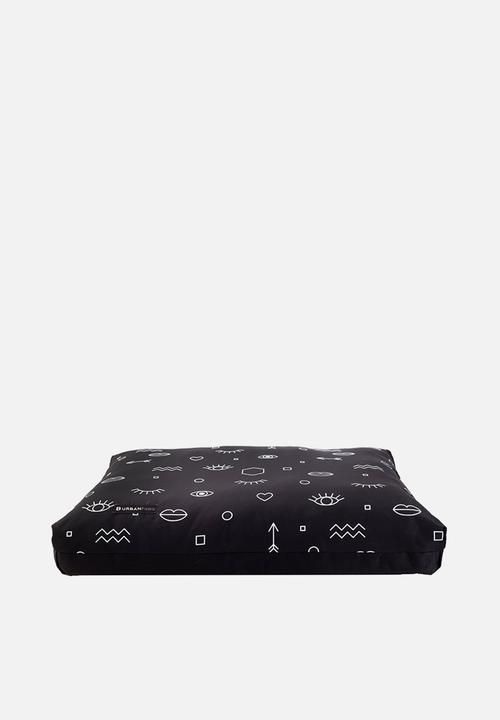 Urbanpaws - Kiko futon pet bed - black