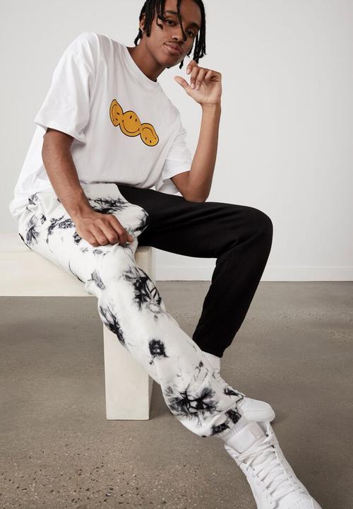 Factorie - Smiley relaxed trackpant - black