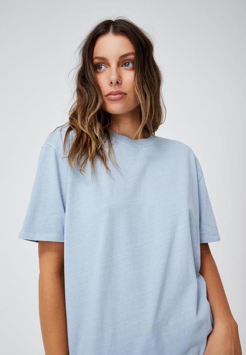 Cotton On - The oversized dad tee - washed sunfaded denim