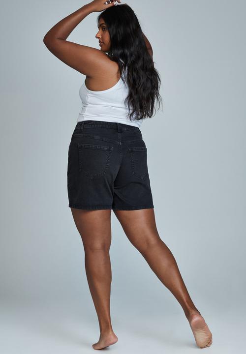 Cotton On - Curve dad high rise denim short - midnight black