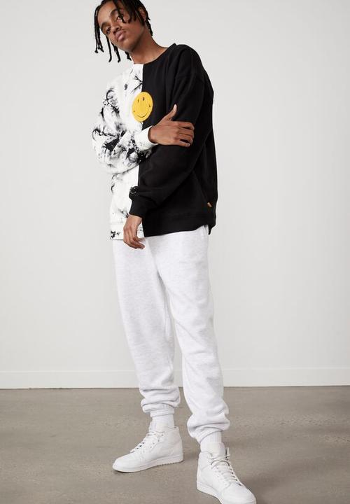Factorie - Smiley oversized crew - black & white 