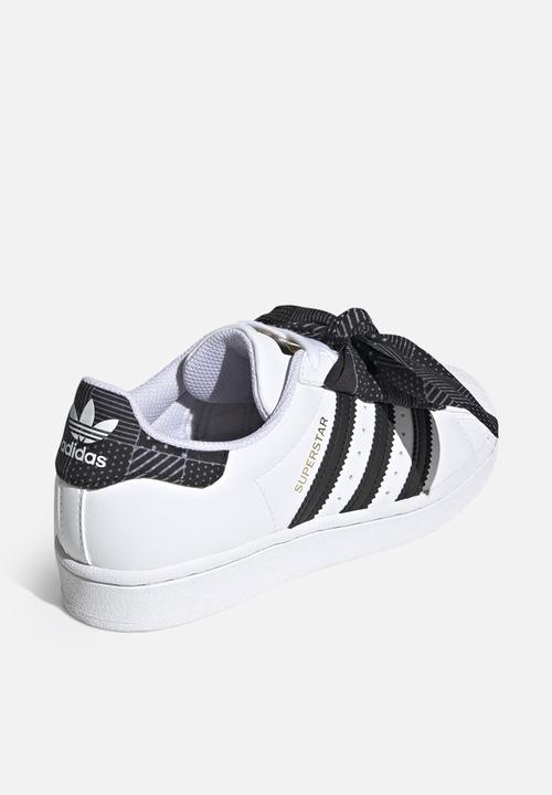 adidas Originals - Superstar j - ftwr white/core black/gold met.