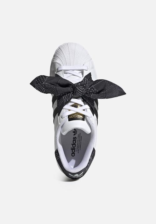 adidas Originals - Superstar j - ftwr white/core black/gold met.