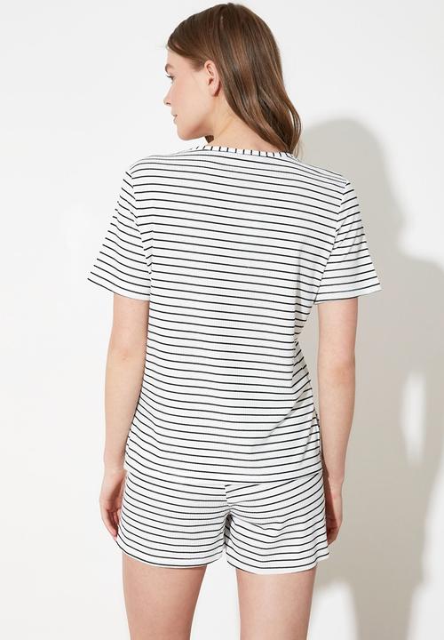 Trendyol - Camisole knitted pyjamas set - white