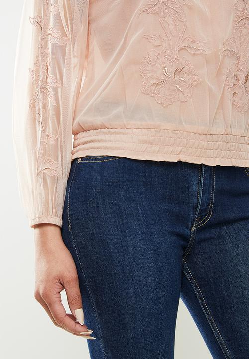 GUESS - Long sleeve luissa applique top - natural