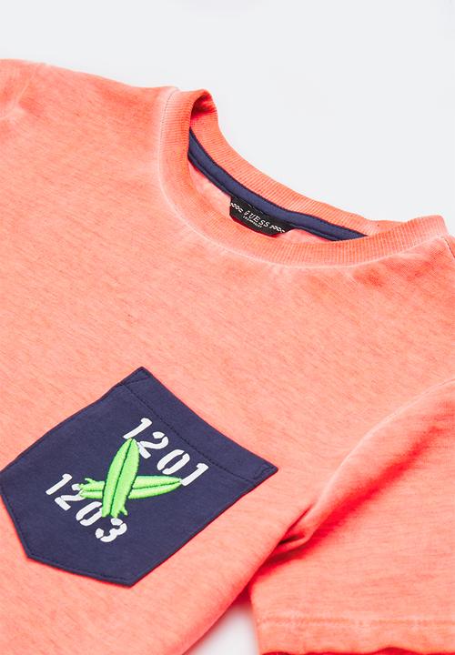 GUESS - Short sleeve fluoro pocket T-shirt - orange