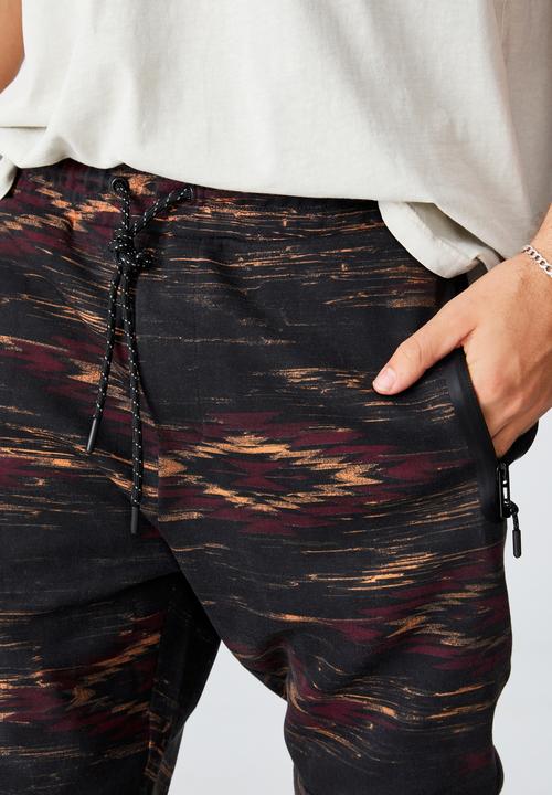 Cotton On - Tech track pant - black