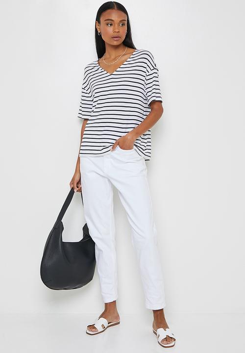 edit - Stripe loose fit vneck tee - milk stripe