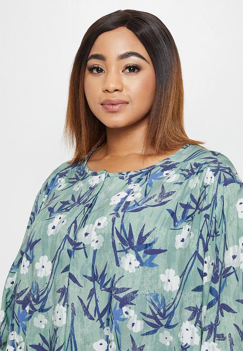 edit Plus - Boxy notch neck shell - sage bamboo