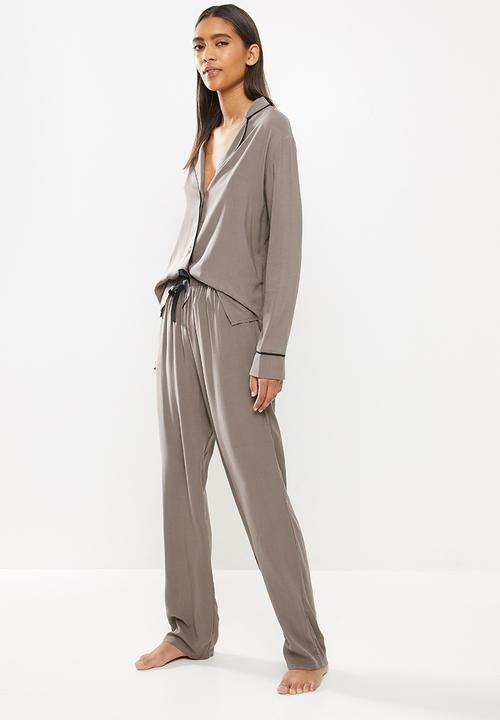 Superbalist - Sleep shirt & pants set - mocha