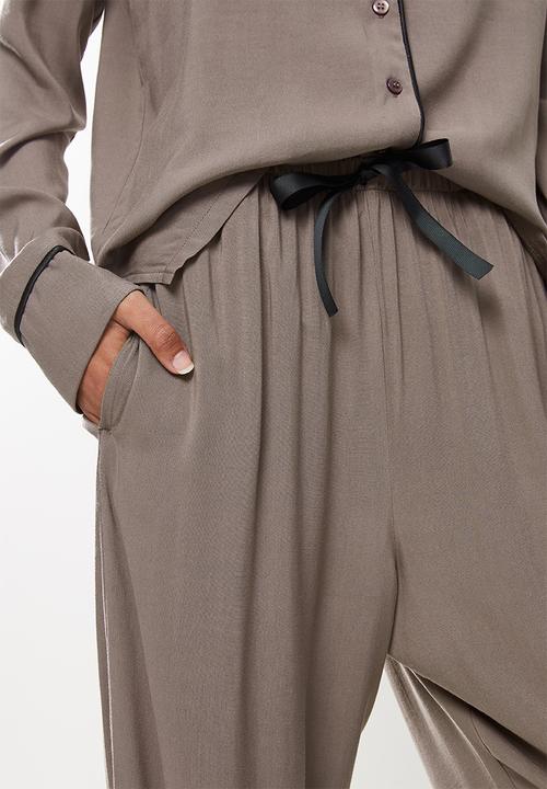 Superbalist - Sleep shirt & pants set - mocha