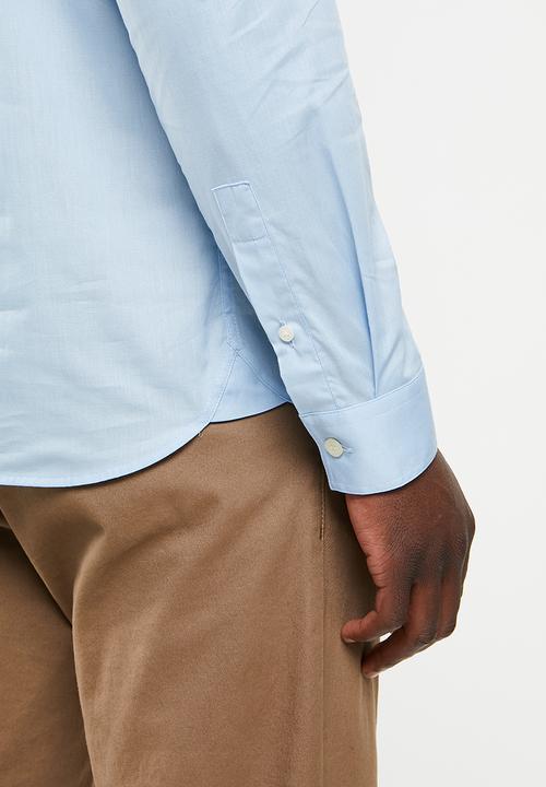 Lyle & Scott - Long sleeve slim fit poplin shirt - light blue