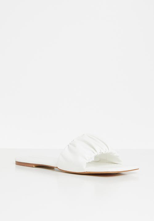 Glamorous - Ruched slide - white