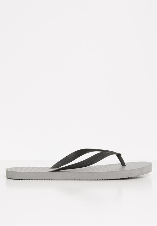 Cotton On - 2-pack bondi flip flops - black & grey 
