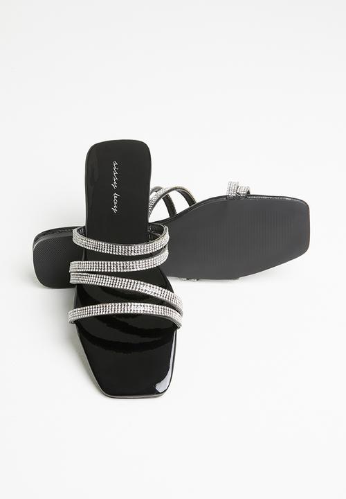 SISSY BOY - Patent it sandal - black