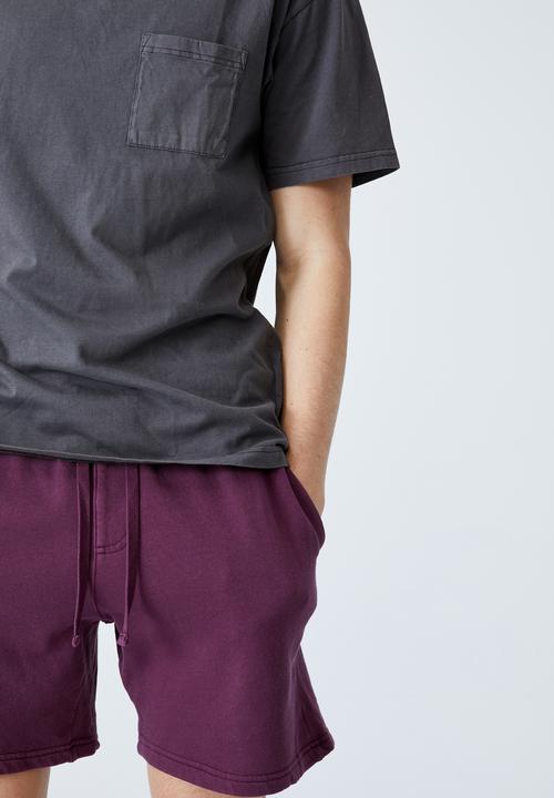 Cotton On - Pigment fleece short - pigment port wine