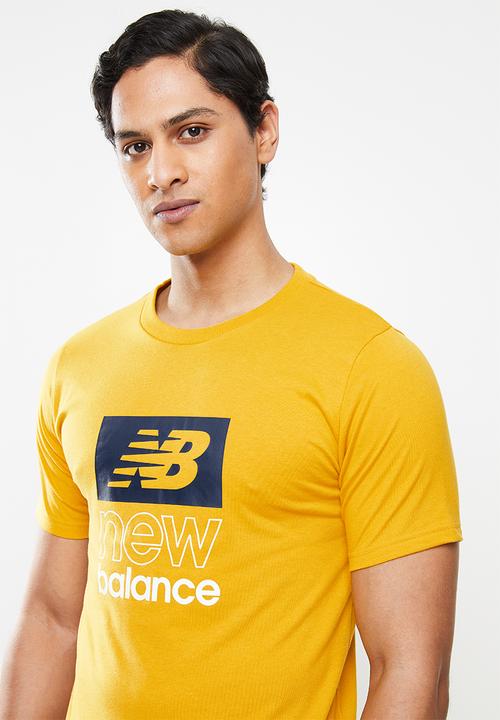 New Balance  - Nb classics graphic tee - varsity gold