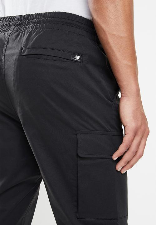 New Balance  - Nb athletics higher learning woven cargo pant - black