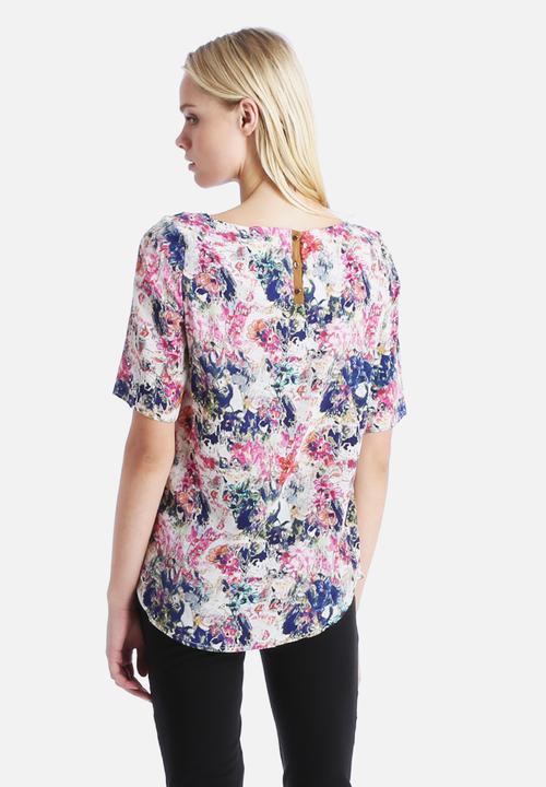 VILA - Valentine Silk Top