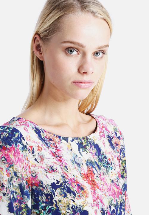 VILA - Valentine Silk Top