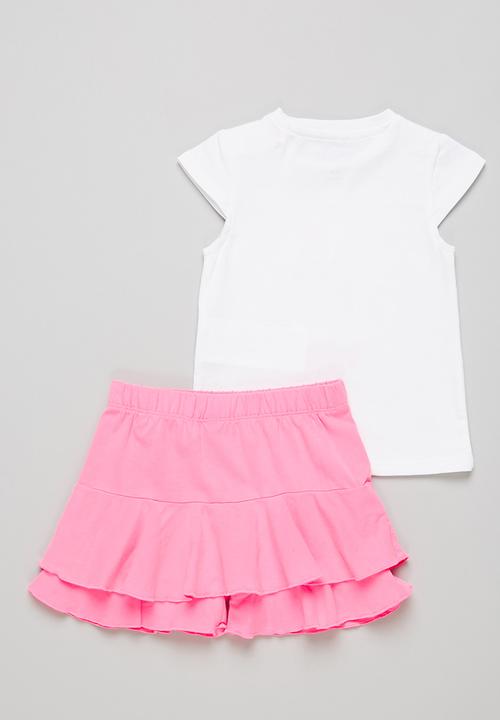 GUESS - T-shirt & ruffle shorts set - white & pink 