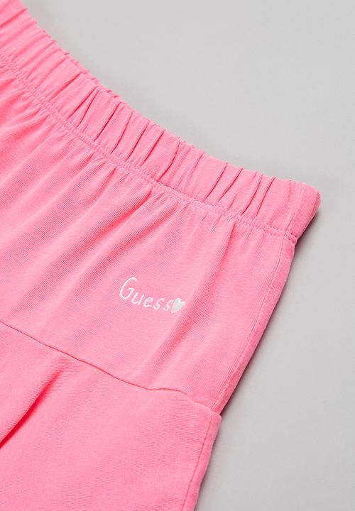 GUESS - T-shirt & ruffle shorts set - white & pink 