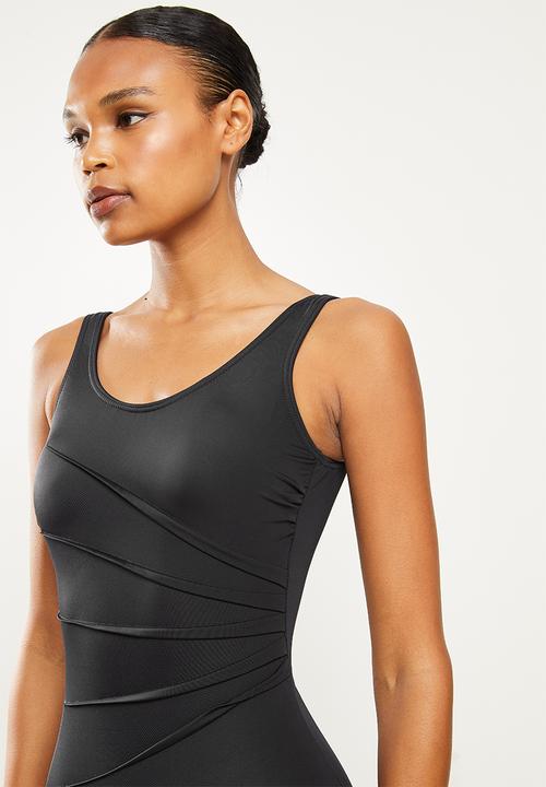Jacqueline - Dart one piece - black