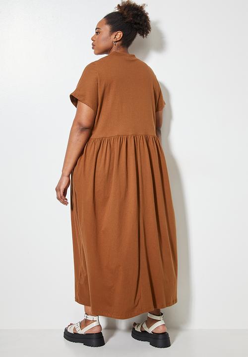 Superbalist - Funnel neck babydoll T-shirt dress - brown